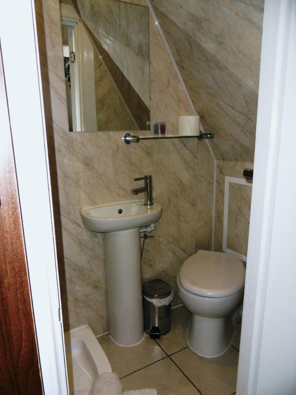 Blossom Guest House Единбург Екстериор снимка